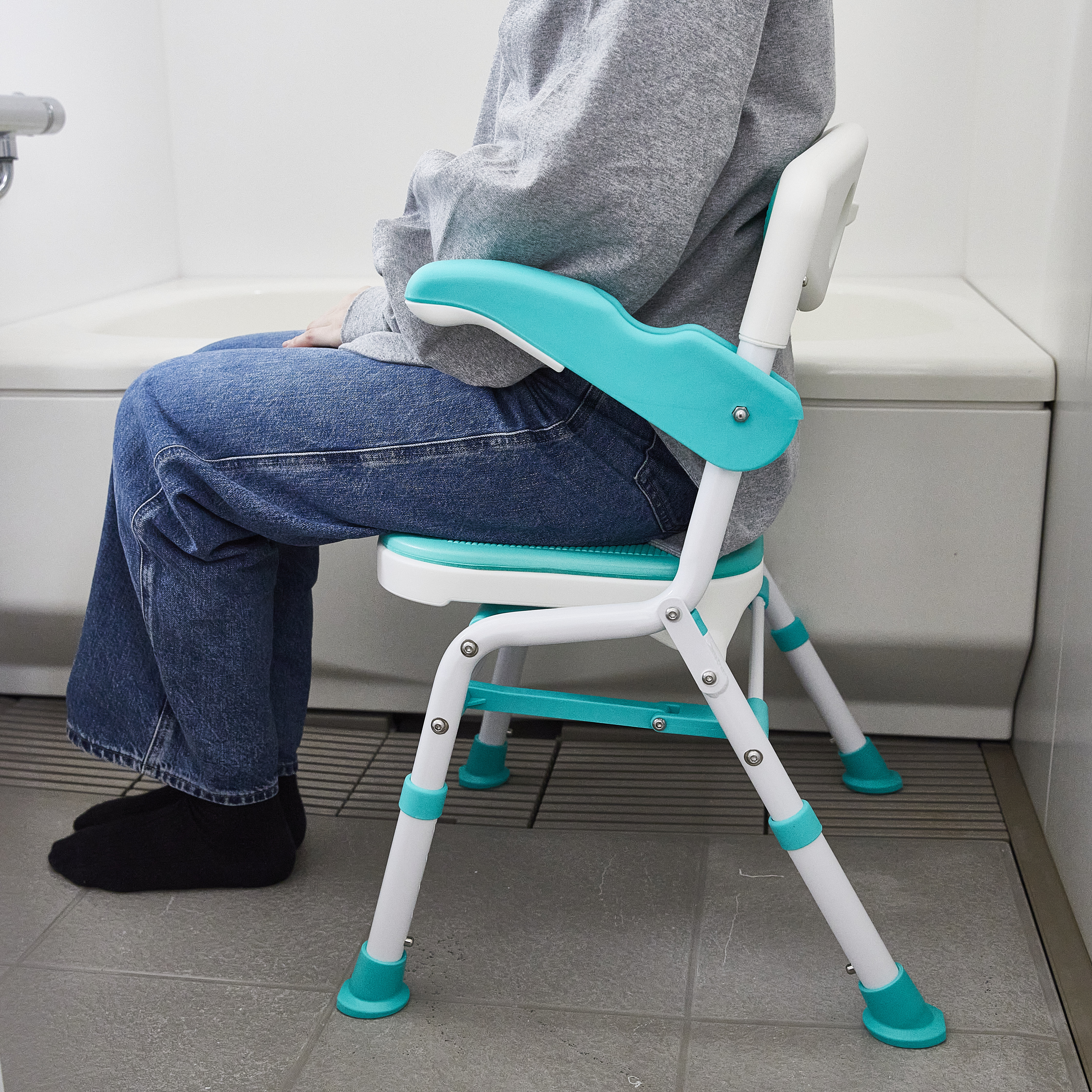 シャワーチェアー湯くるまるコンパクト 島製作所 7450 B0944 メーカー0:在庫品 JAN 4945528680135 介護用品TYA シャワーチェアー楽湯くるまるコンパクト島製作所 7450