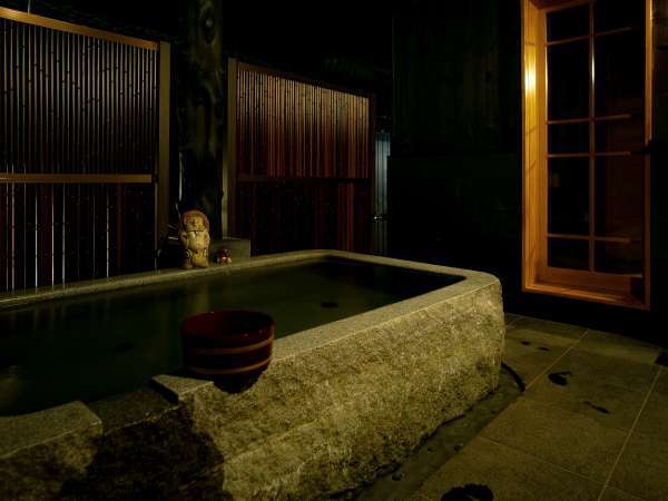 和モダンな温泉旅館 湯布院らんぷの宿 11