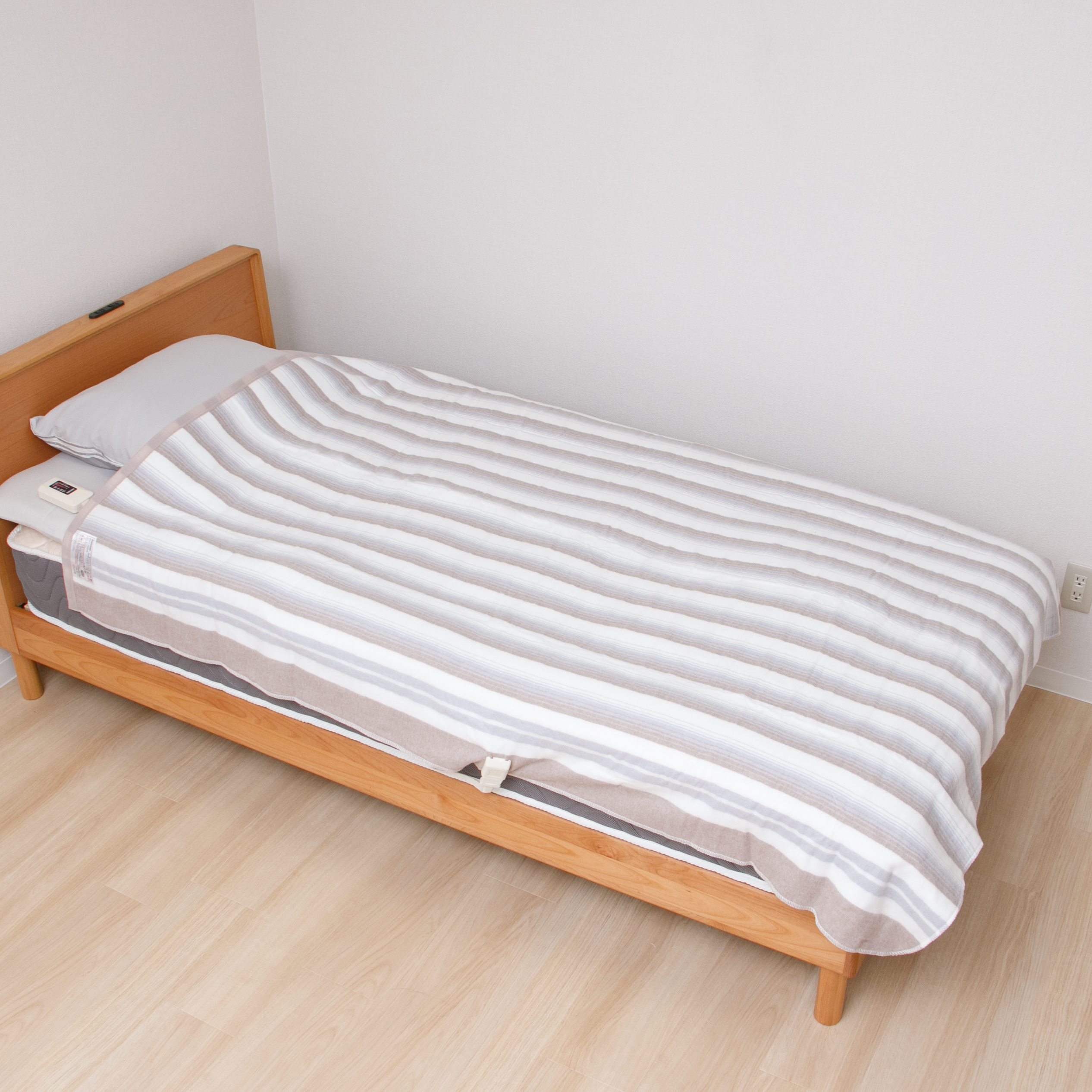 電気掛敷兼用毛布 2