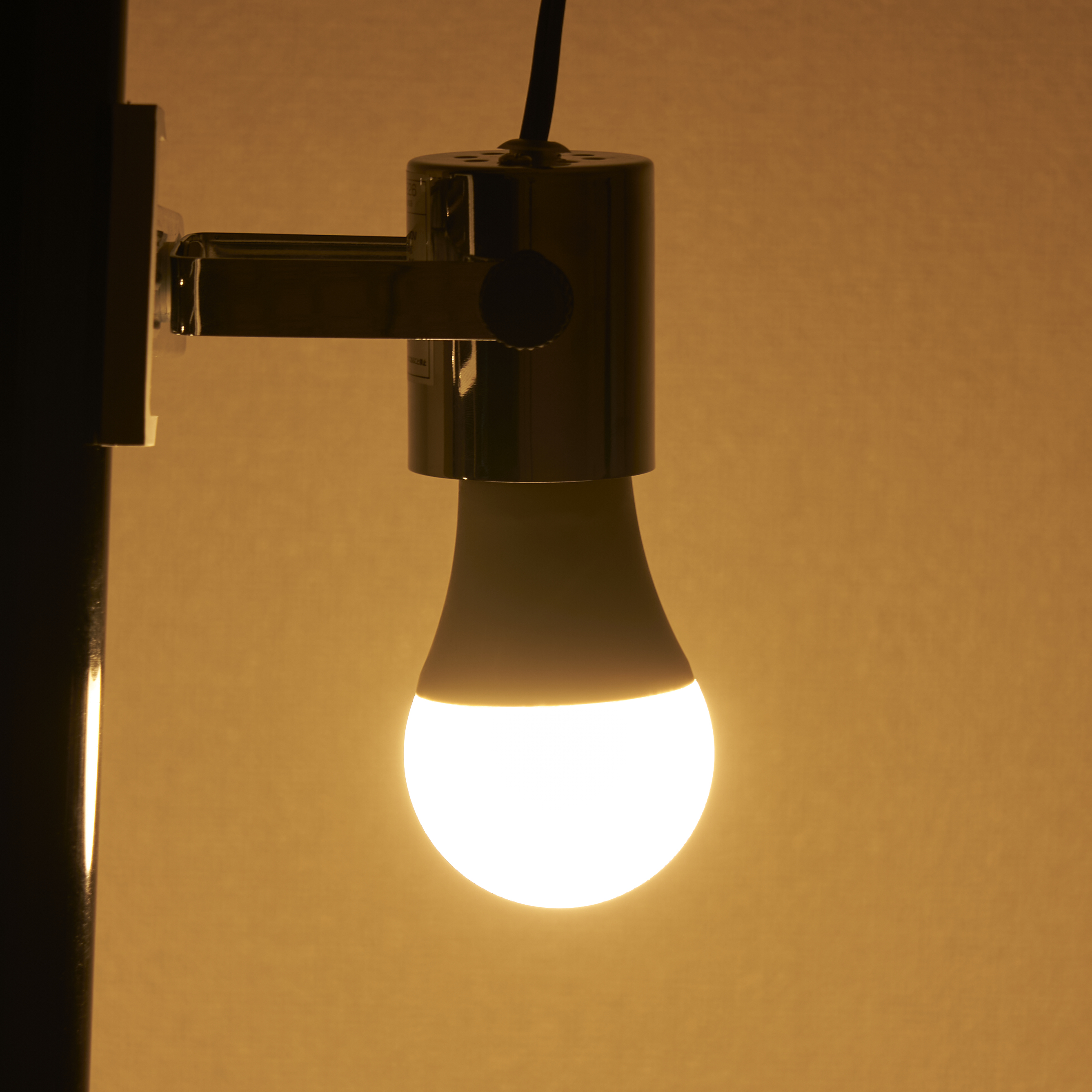 LED電球　ひとセンサ付 4