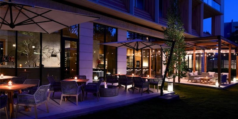 RISTORANTE & BAR E'VOLTA 神宮外苑の杜プレミア店 1