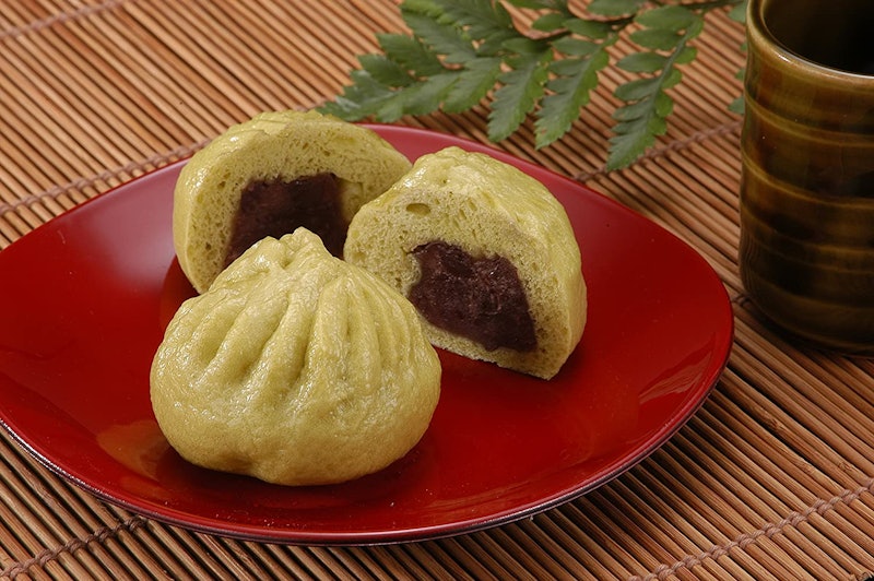 抹茶を練り込んだ皮とつぶ餡 あんまん 5
