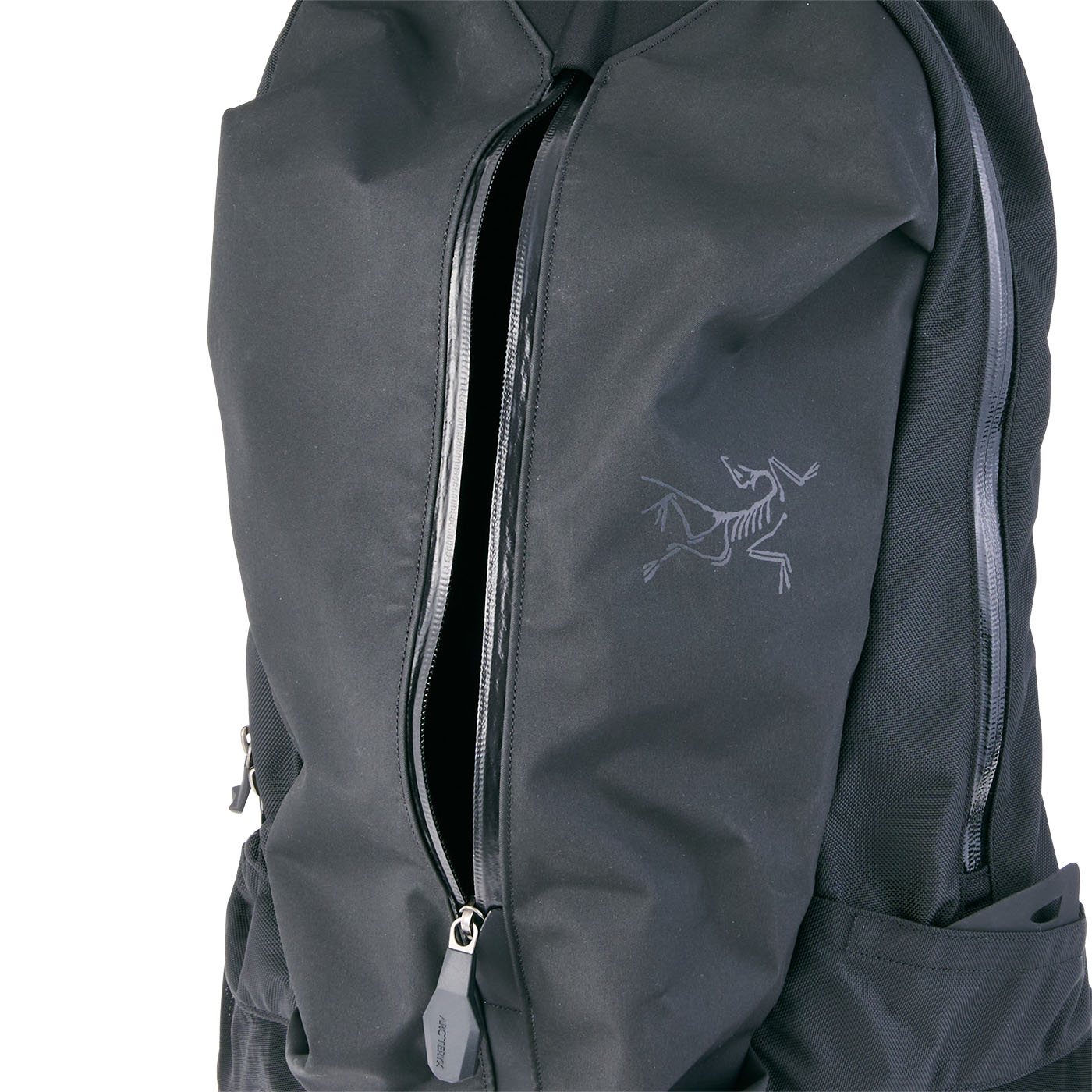 アークテリクス アロー 22 バックパックを徹底レビュー！実際に使って