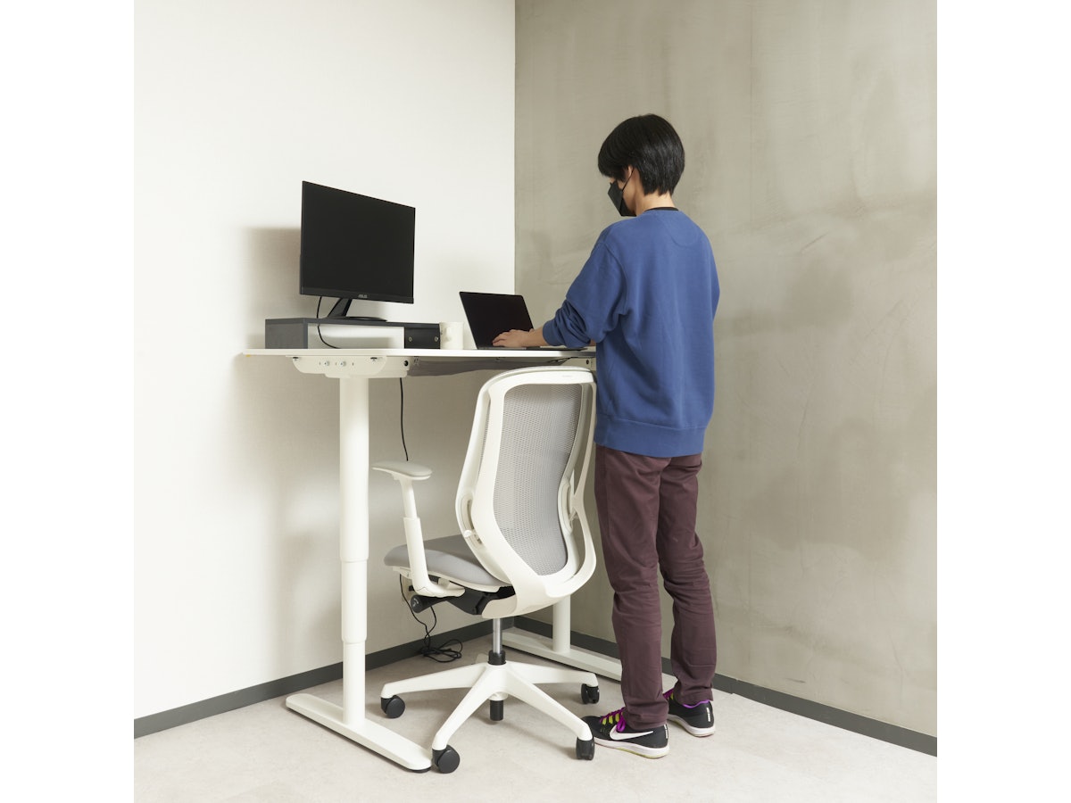 ikea bekant 昇降デスク【メル35582】 BEKANT desk, white, 63x311/2 ikea bekant 昇降デスク【メル35582】 BEKANT desk, white, 63x311/2