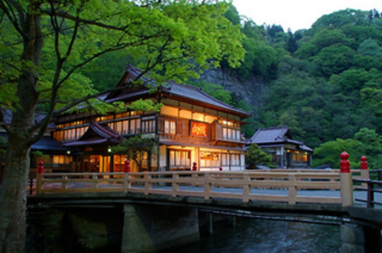 会津東山温泉 向瀧 1