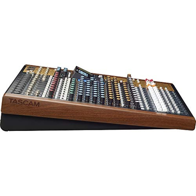 TASCAM MODEL 16 4