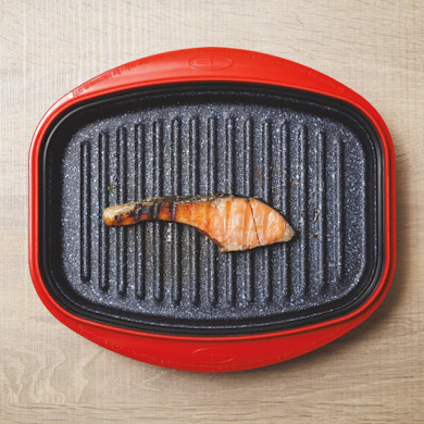 皮目にカリッと焼き目がつき、身はしっとりふっくら