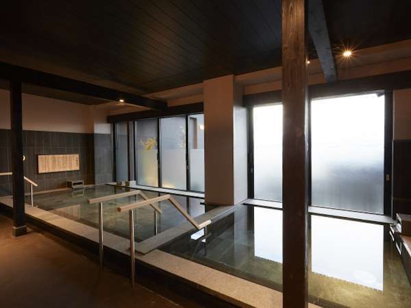 HOTEL CLAD 4