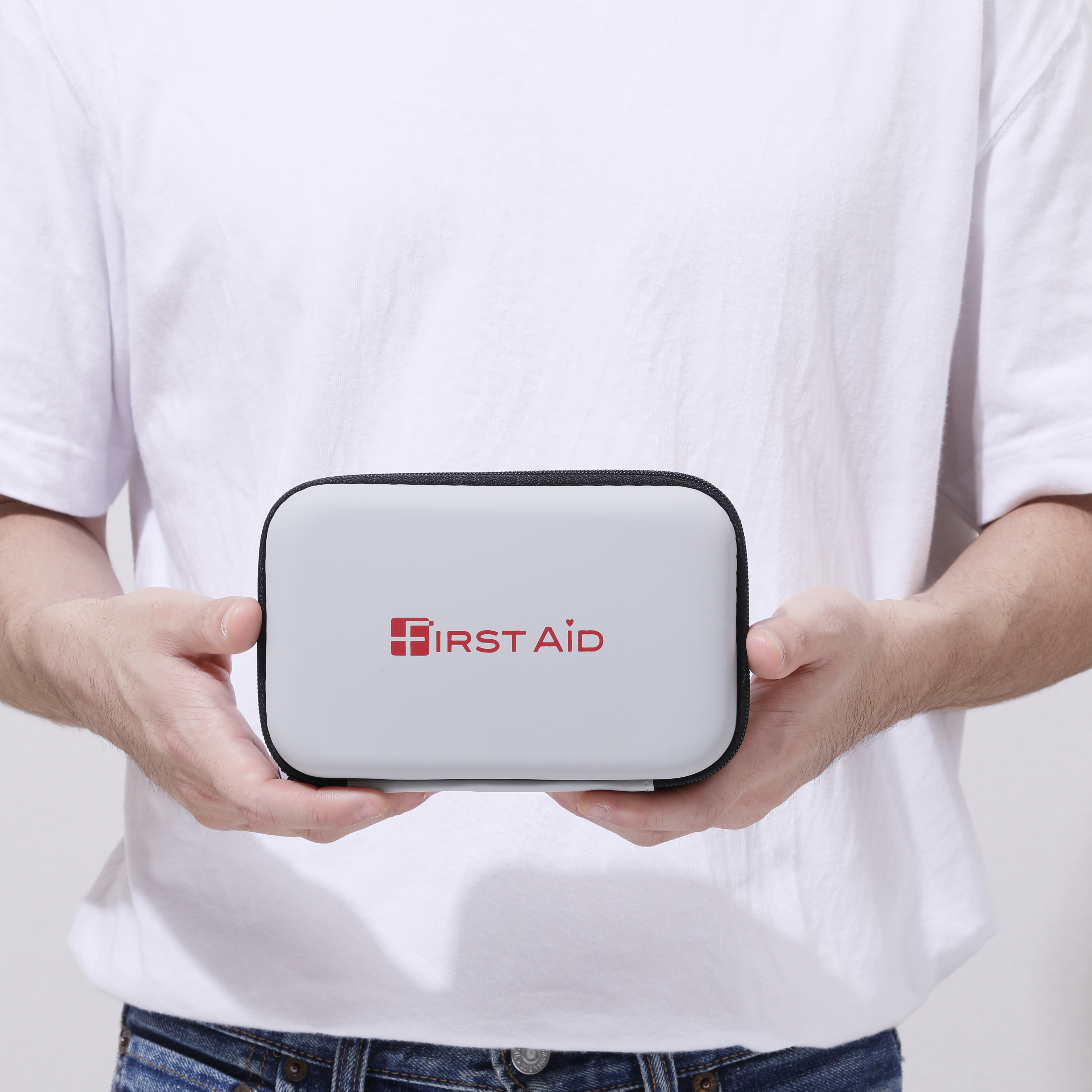 エピオス コンパクト ファーストエイドキット 15点セットをレビュー