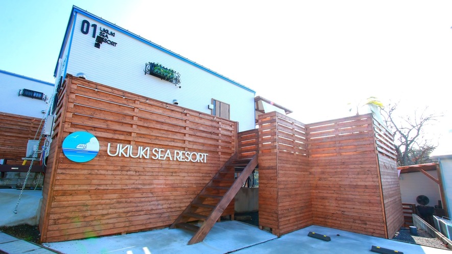 UKIUKI SEA RESORT 1