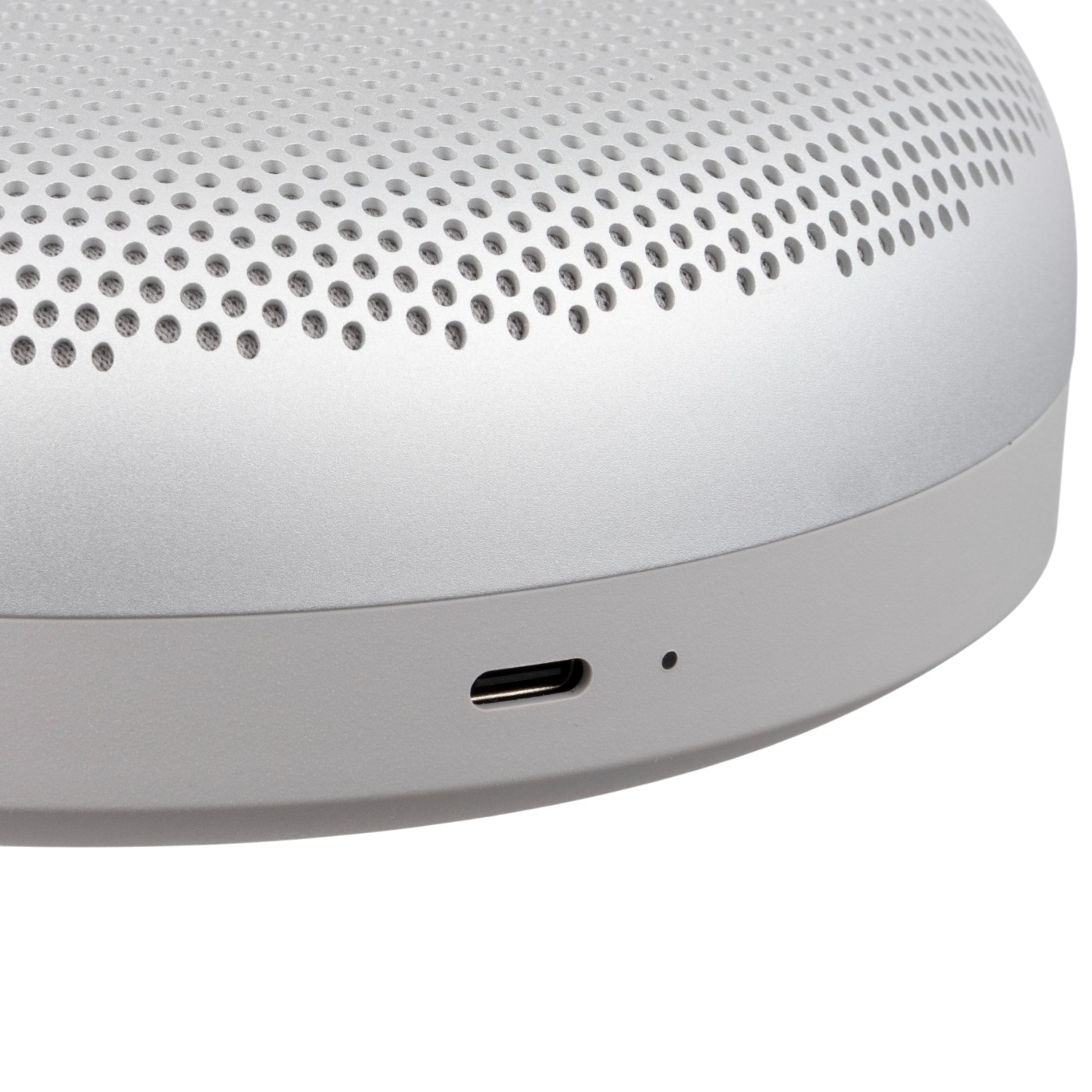 Bang & Olufsen Beosound A1 3rd Gen 1736002を検証レビュー