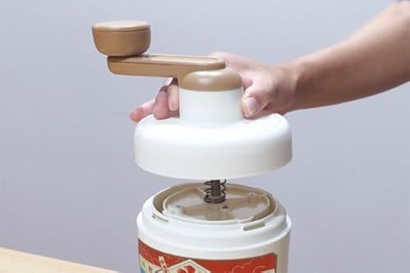 まわしてつくるかき氷器 3