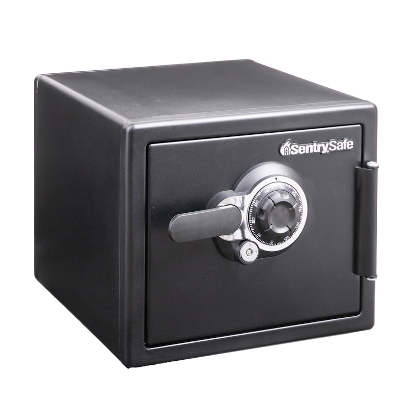 美品】Sentry Safe CW3 耐火・防水金庫 【公式通販】 美品】Sentry Safe CW3 耐火・防水金庫 【公式通販】