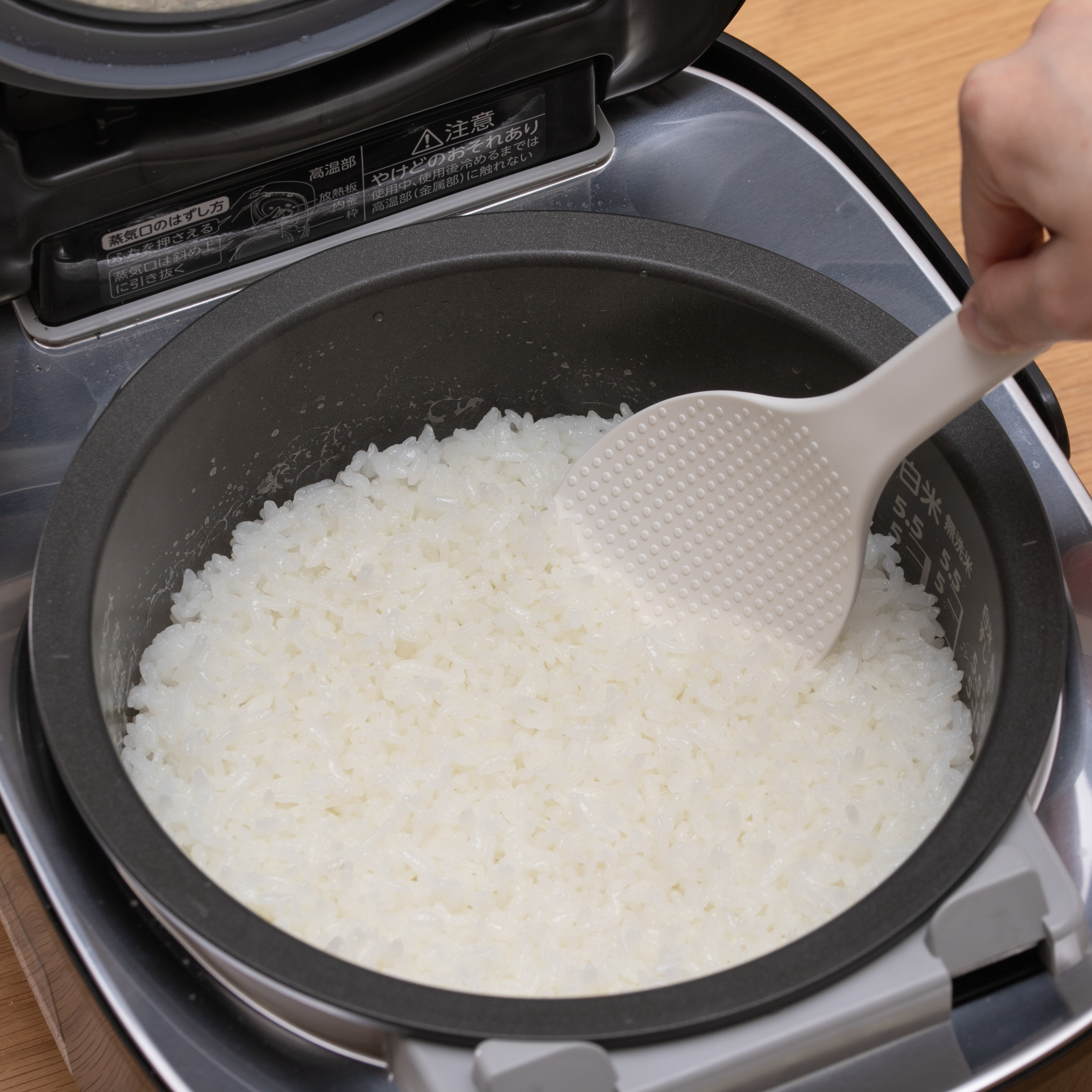 東芝 真空圧力IHジャー炊飯器 RC-10VXRをレビュー！クチコミ