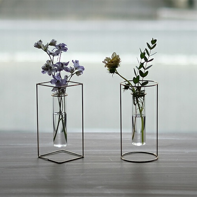 PIKE stand brass vase 1