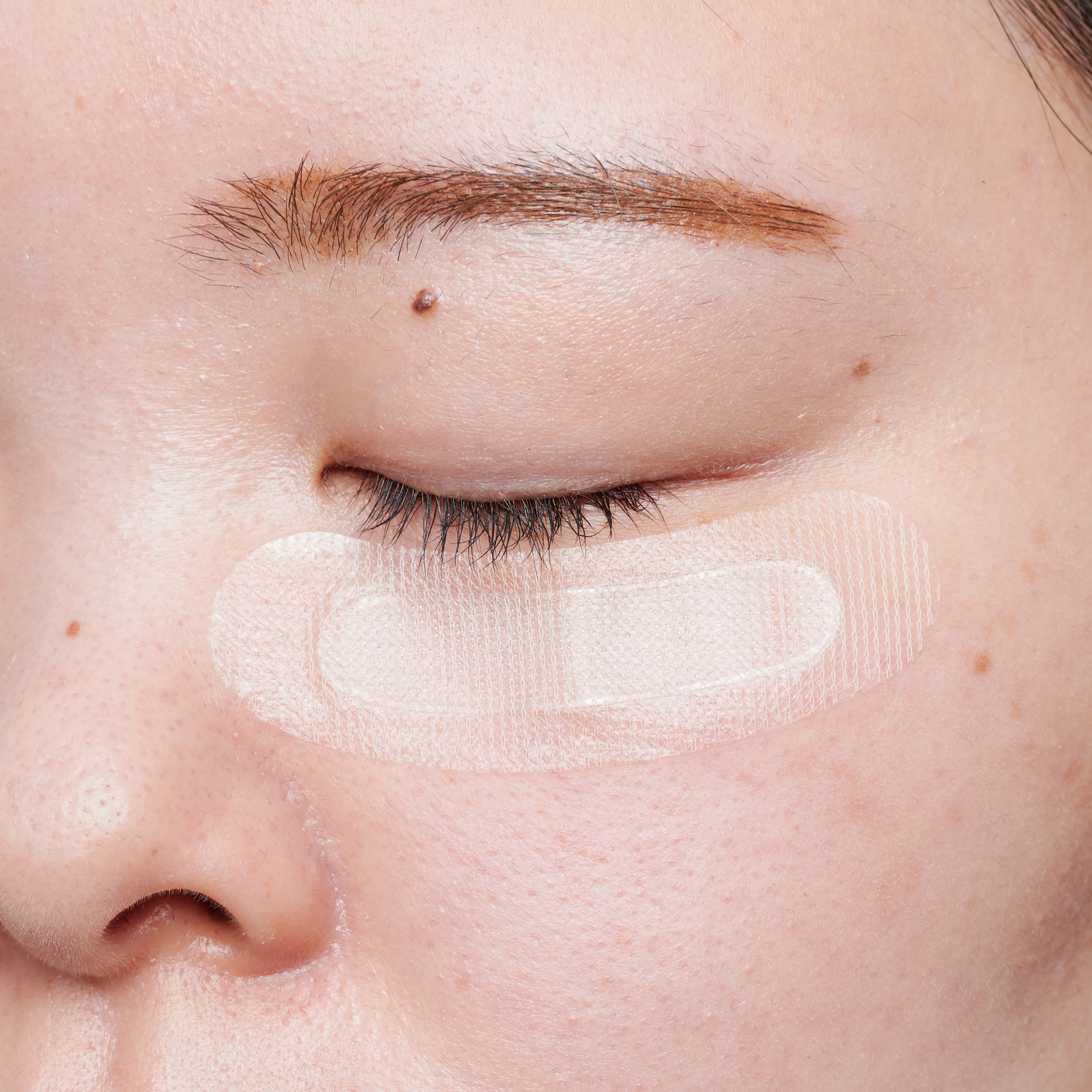 コーセー クリアターン ヒアロチューン マイクロパッチ 2000を検証