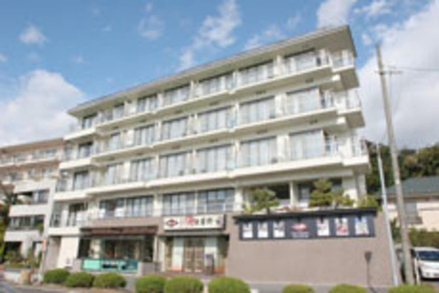 活魚の宿 こちら丸特漁業部 1