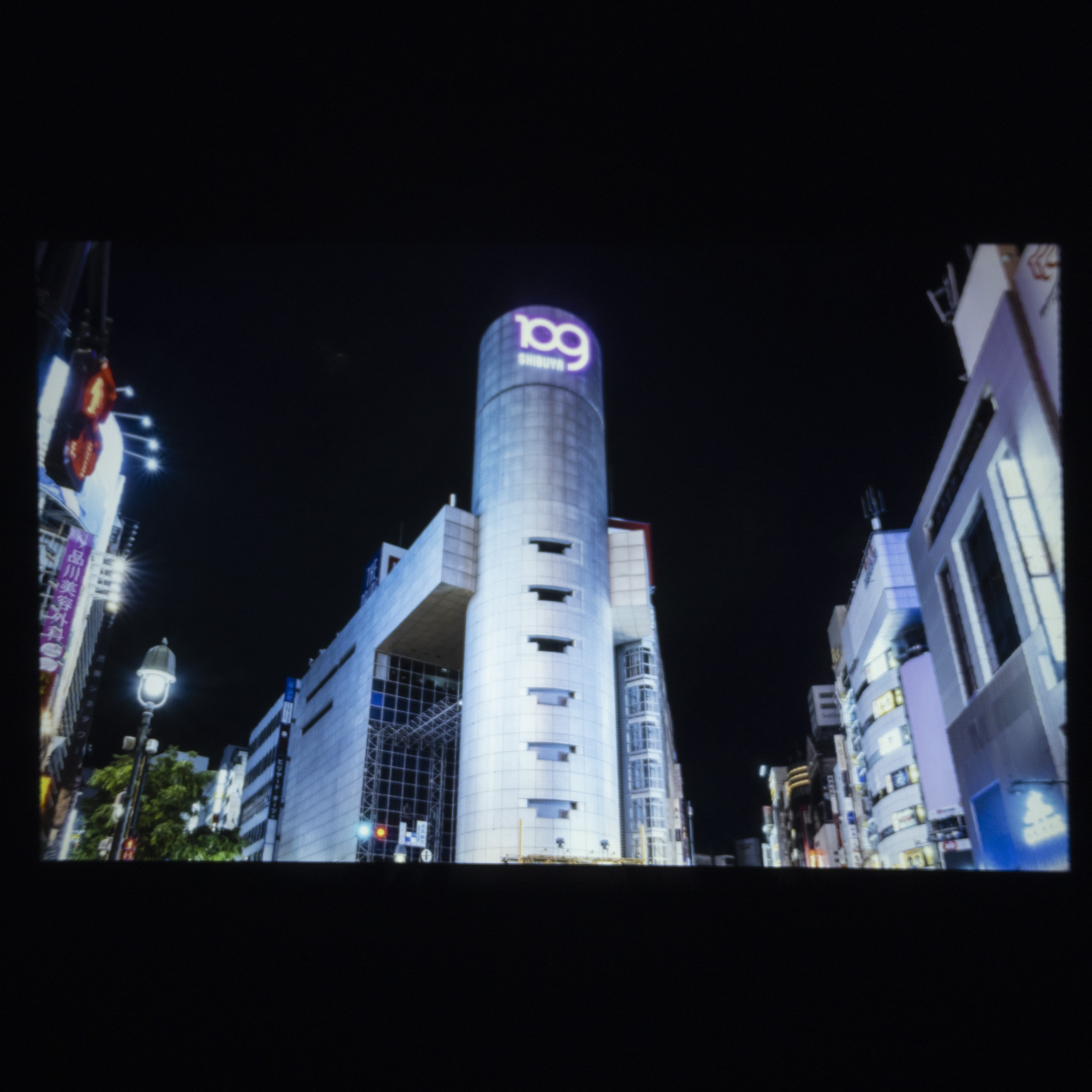 ミニLCDプロジェクター 9