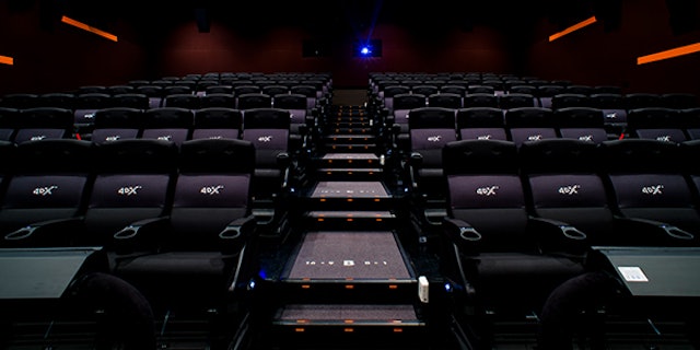 東京都内のカップルシートがある映画館おすすめ10選 デートや記念日に Mybest 東京都内のカップルシートがある映画館おすすめ10選 デートや記念日に Mybest