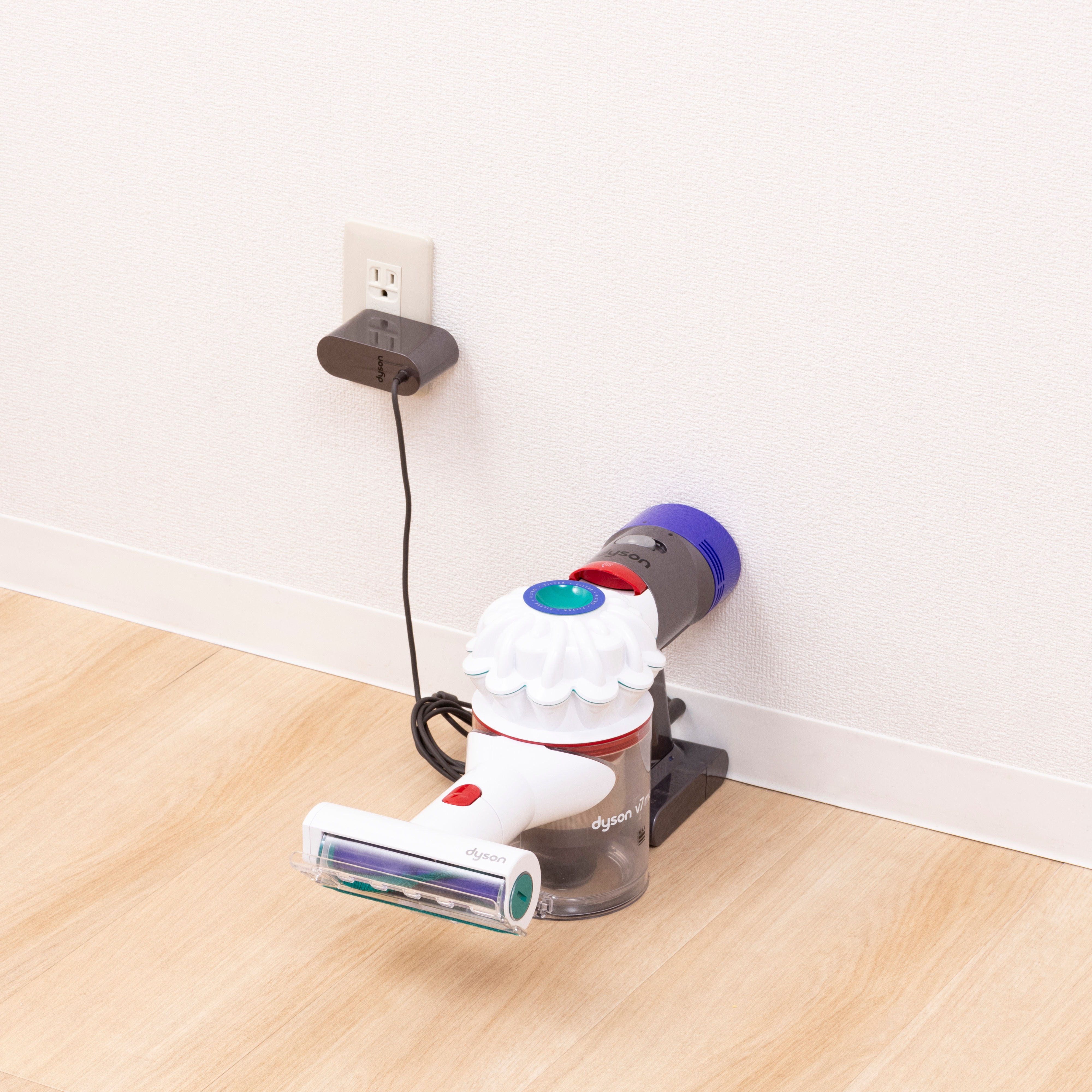 Dyson V7 Mattress 10