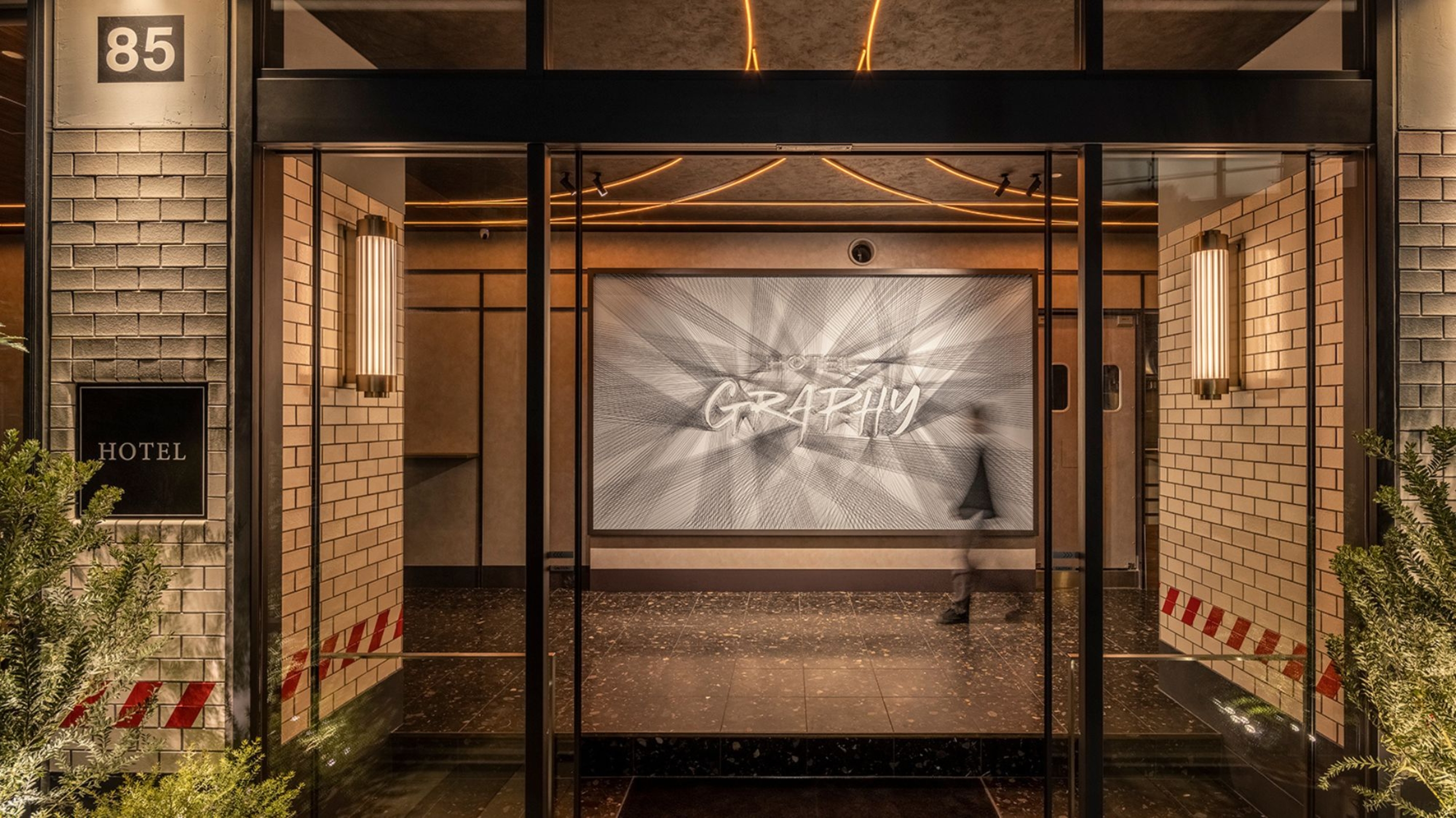 GRAPHY 渋谷 1