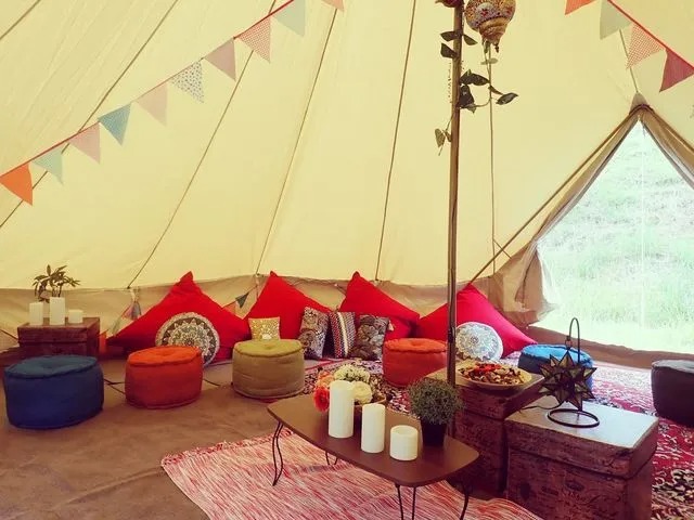 RIVERSIDE GLAMPING Nuts 2