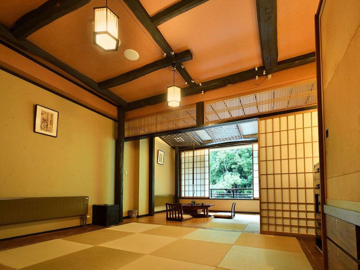 かやぶきの郷 薬師温泉旅籠 2