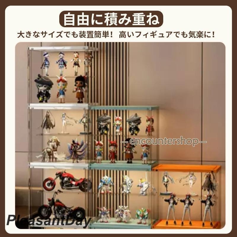 フィギュアケース 3