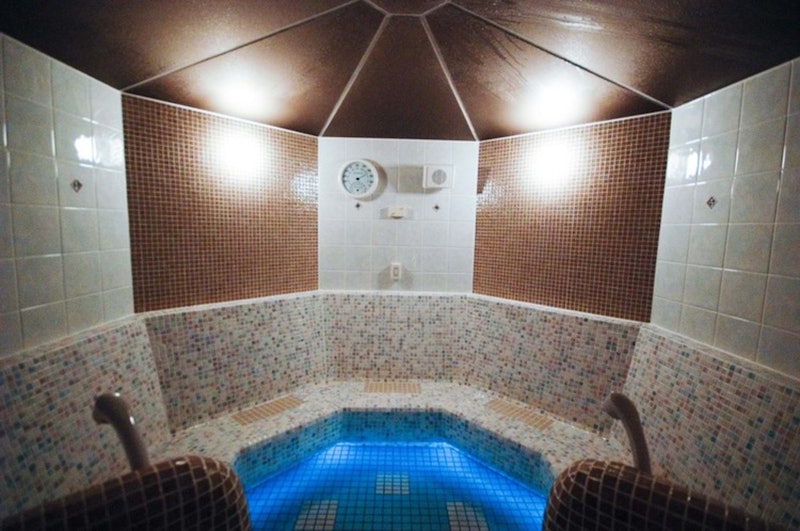 SPA&HOTEL和 1