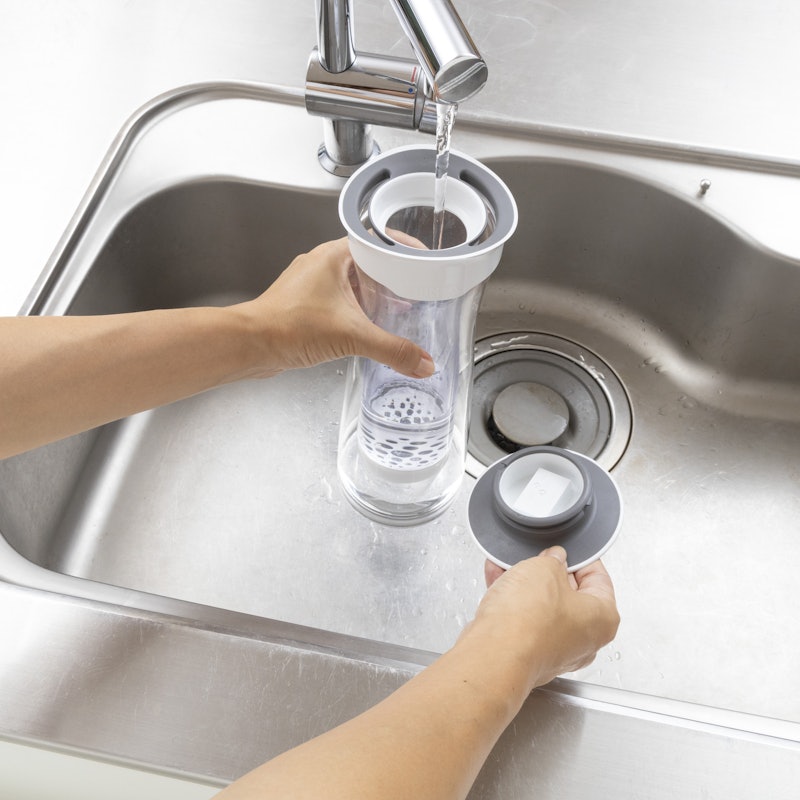 カラフェ型浄水器 3