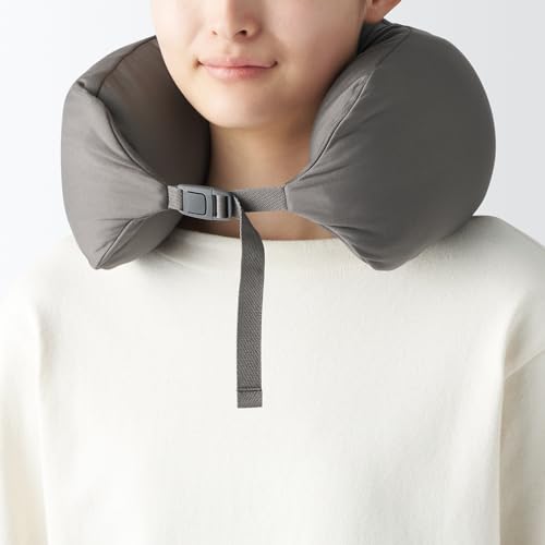二重編みフィットするネッククッション 4
