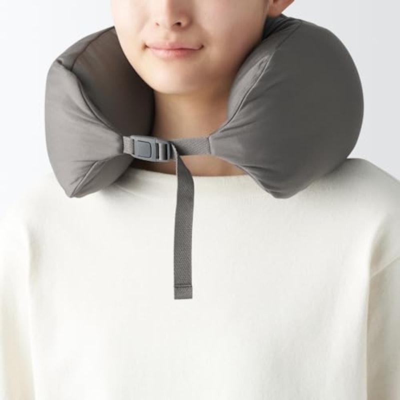 二重編みフィットするネッククッション 4
