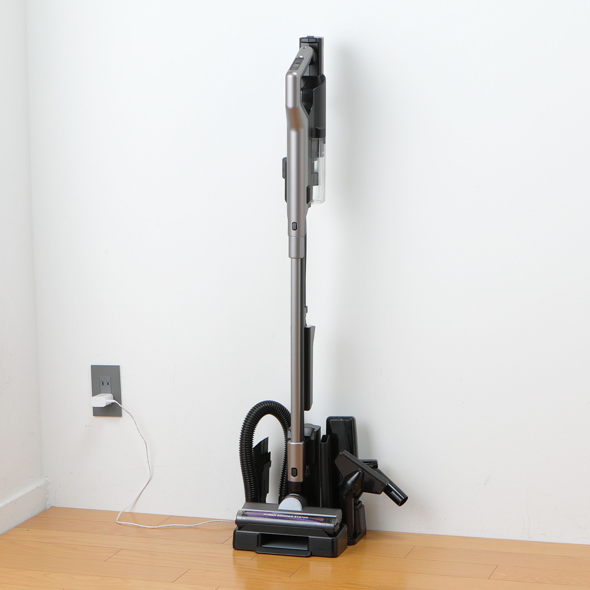 充電式サイクロンスティッククリーナー 8