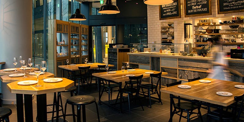 OVAL CAFE 1