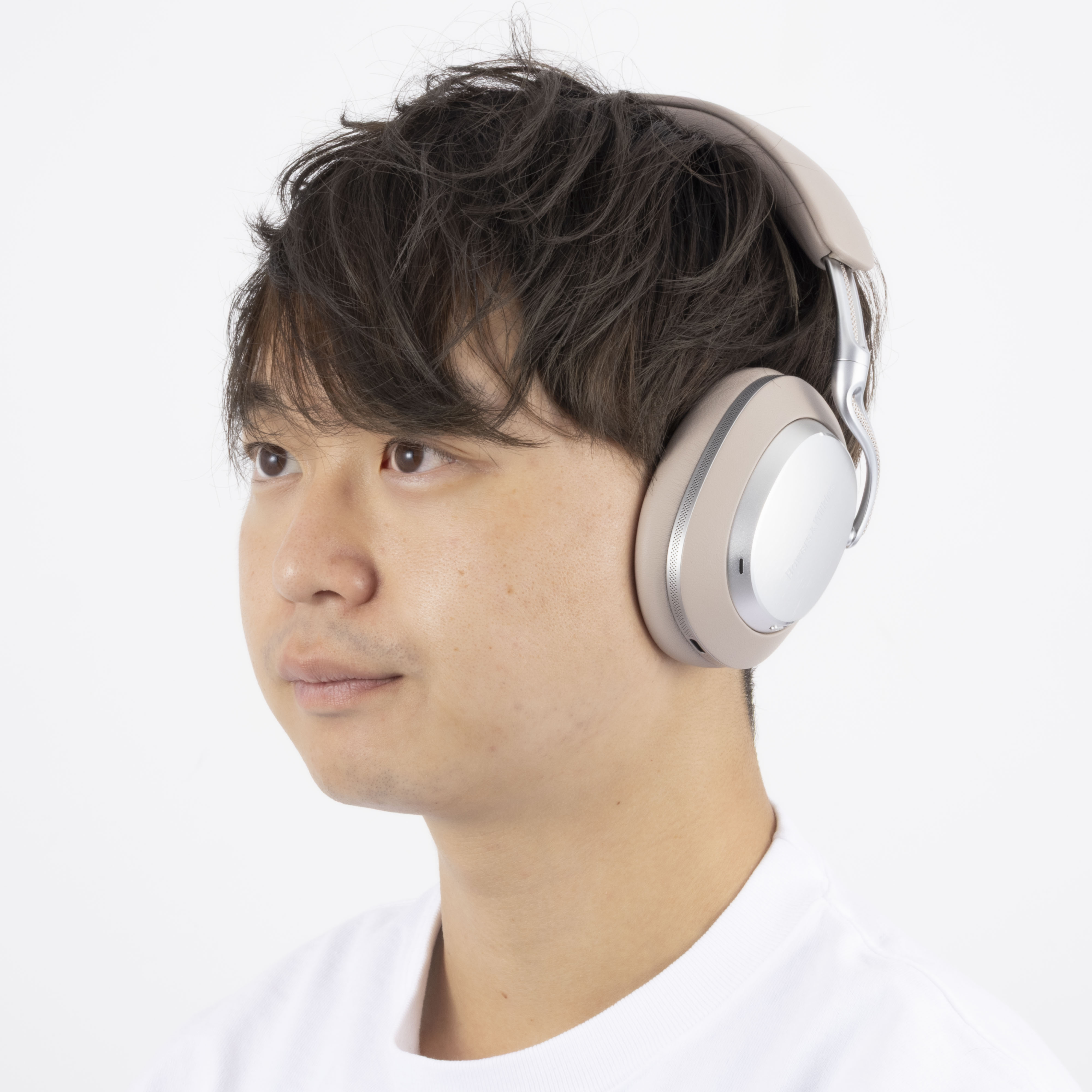 新品未使用品　km5 有線 ノイズキャンセリング オンイヤーヘッドホン ゲオ限定「アクティブノイズキャンセリングワイヤレスヘッドホン」販売