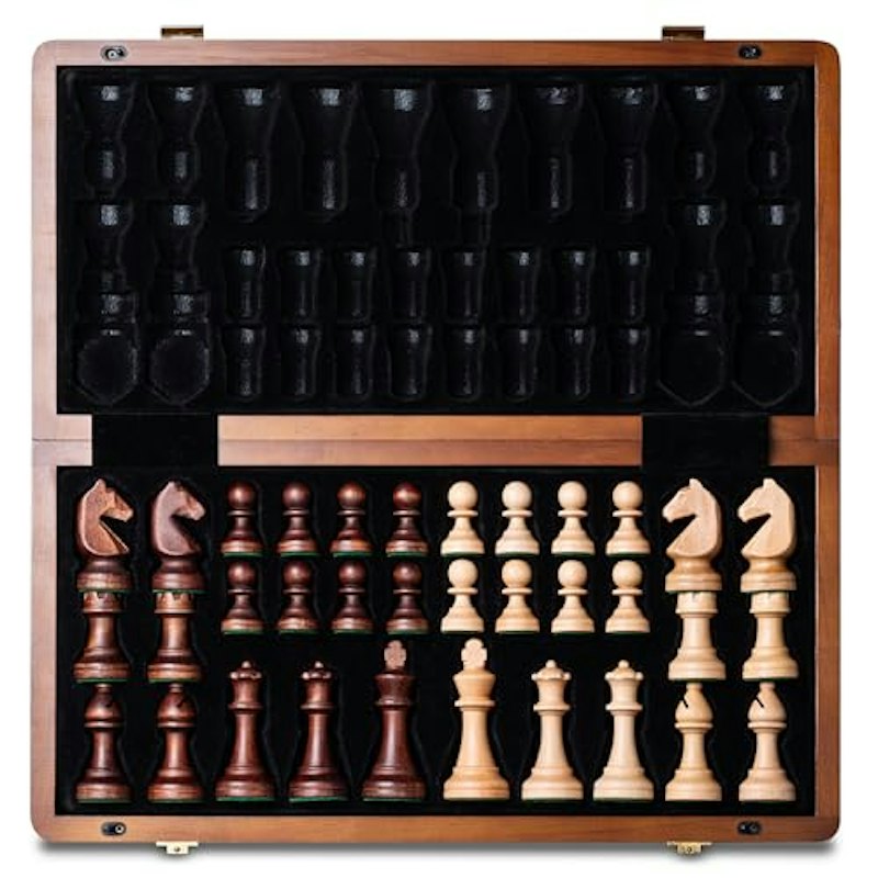 Magnetic Wooden Chess Set 1