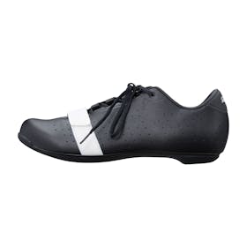 Rapha クラシックシューズを検証レビュー!ビンディングシューズの Rapha クラシックシューズを検証レビュー!ビンディングシューズの