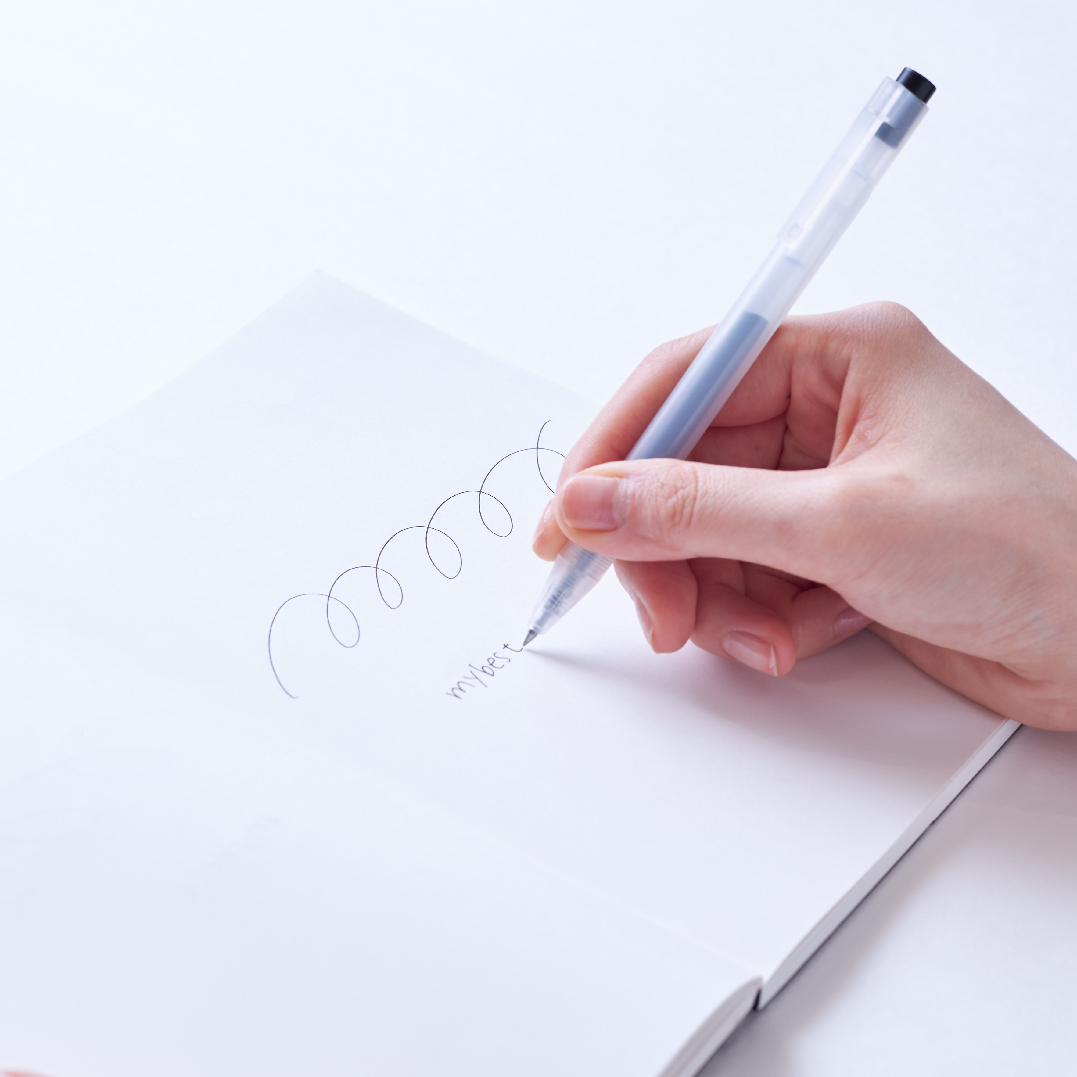 良品計画 無印良品 さらさら描けるゲルインキボールペン ノック式