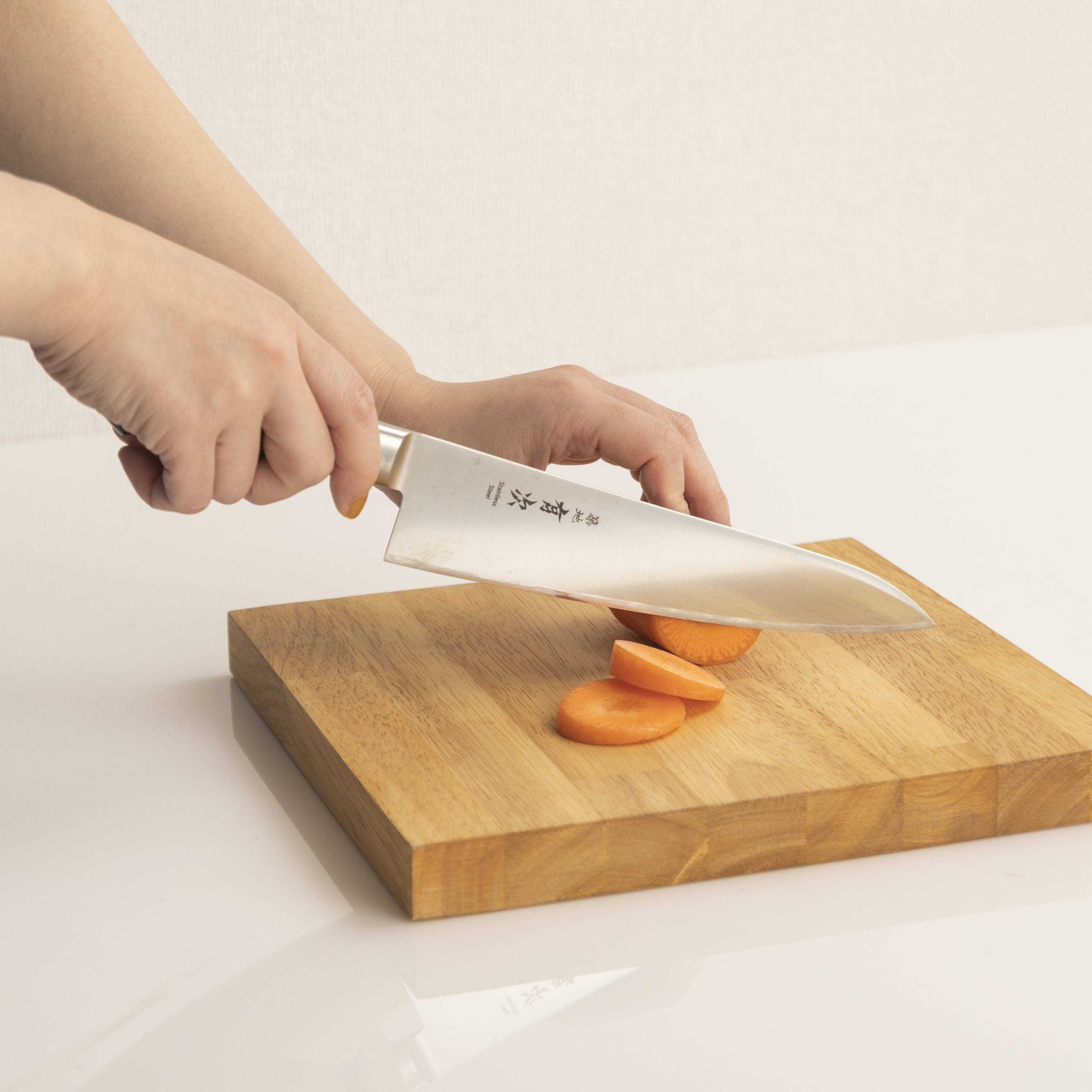 蕎麦包丁 有次 ステンレス製 有次 ステンレスツバ付牛刀をレビュー！クチコミ・評判をもとに徹底