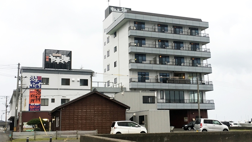 かにと活魚料理の宿 海風亭 寺泊 日本海 1