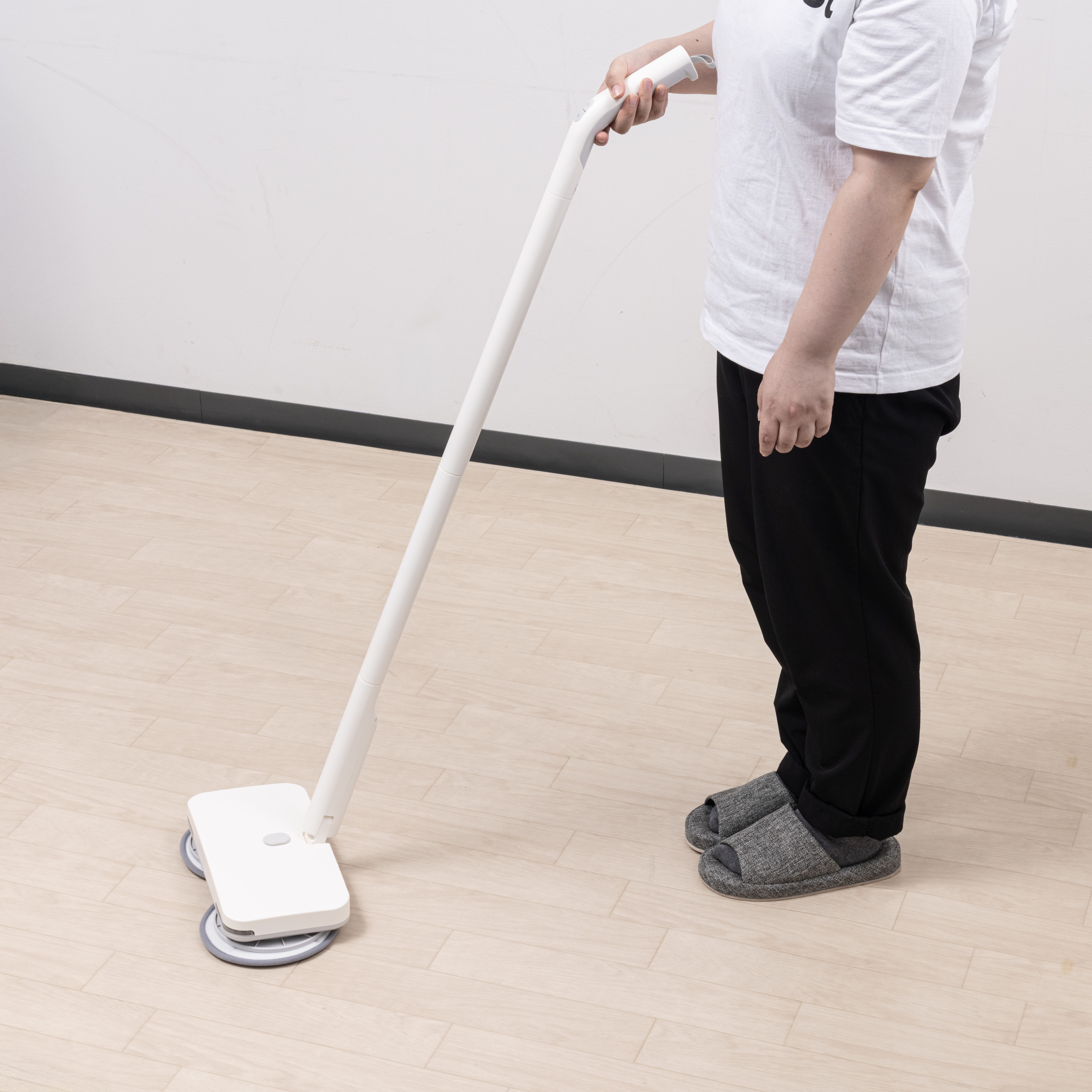 プラマイゼロ ±0 コードレス電動モップ XJM-H020の口コミ・評判を元に