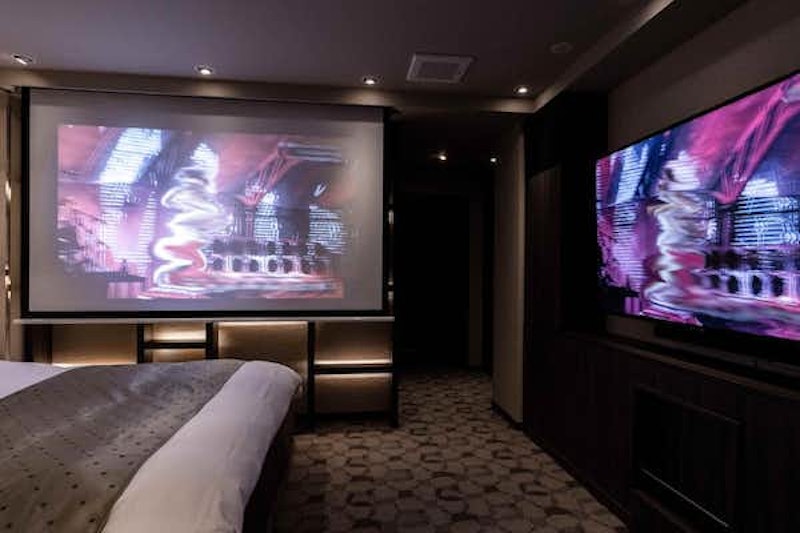 Y-HOTEL 4