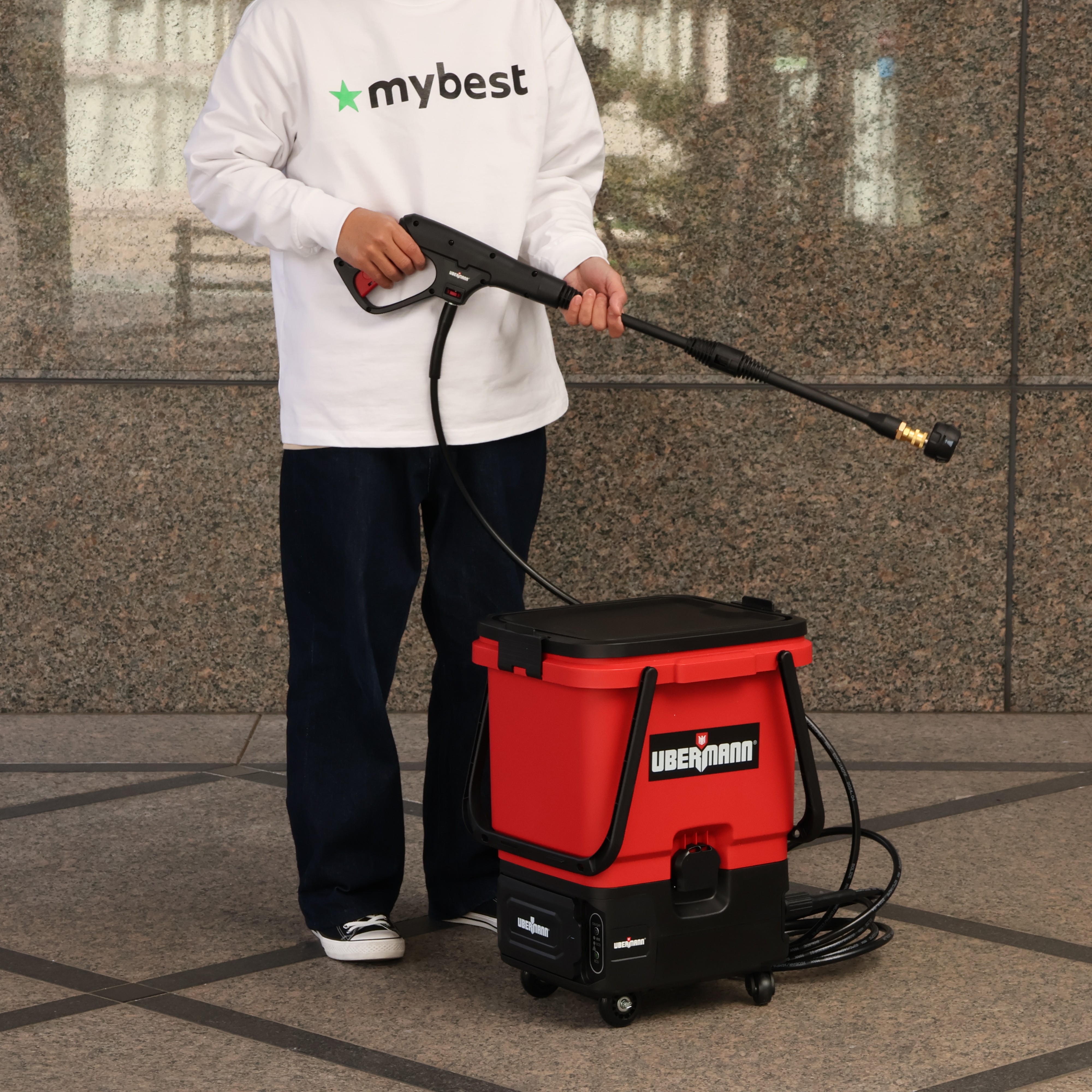 UBERMANN　36V 高圧洗浄機 タンクセット UB18VHWMBS09 4920501487550.jpg