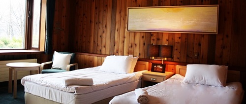 LAKEHOUSE AT TOYAKO 4