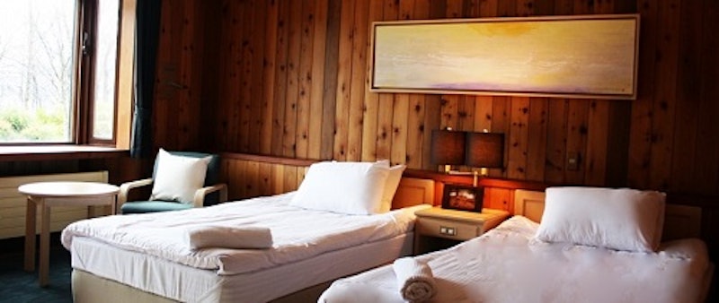 LAKEHOUSE AT TOYAKO 4