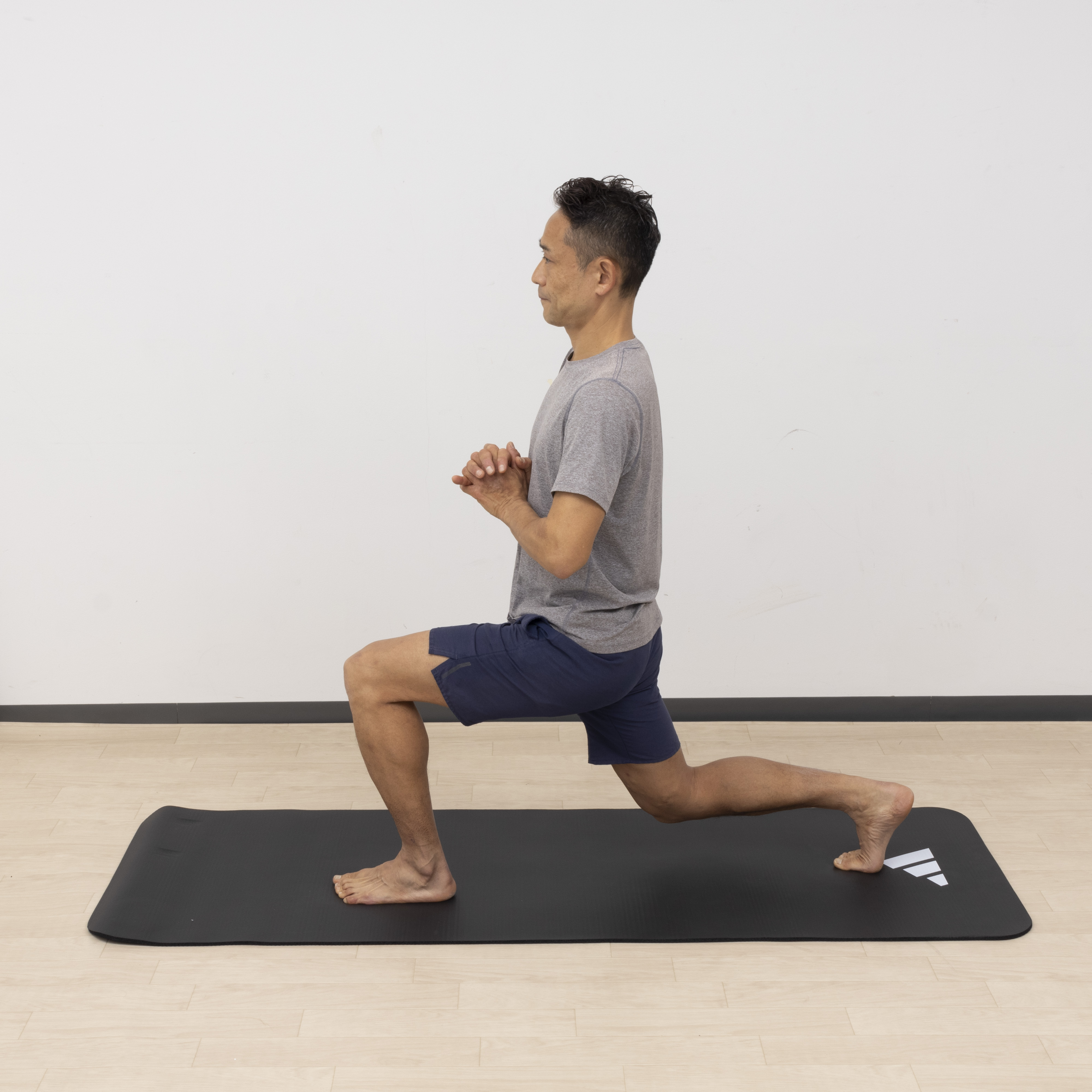 フィットネスマット adidas フィットネスマット ADMT-11014GRを検証レビュー！トレーニング