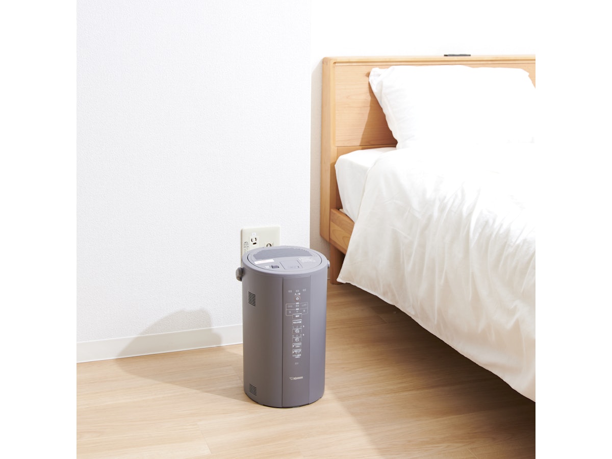 新品未開封☆国内販売正規品☆象印スチーム式加湿器☆EE- 新品未開封☆国内販売正規品☆象印スチーム式加湿器☆EE-