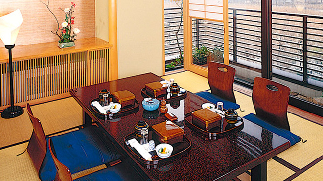 伊豆栄 本店 3