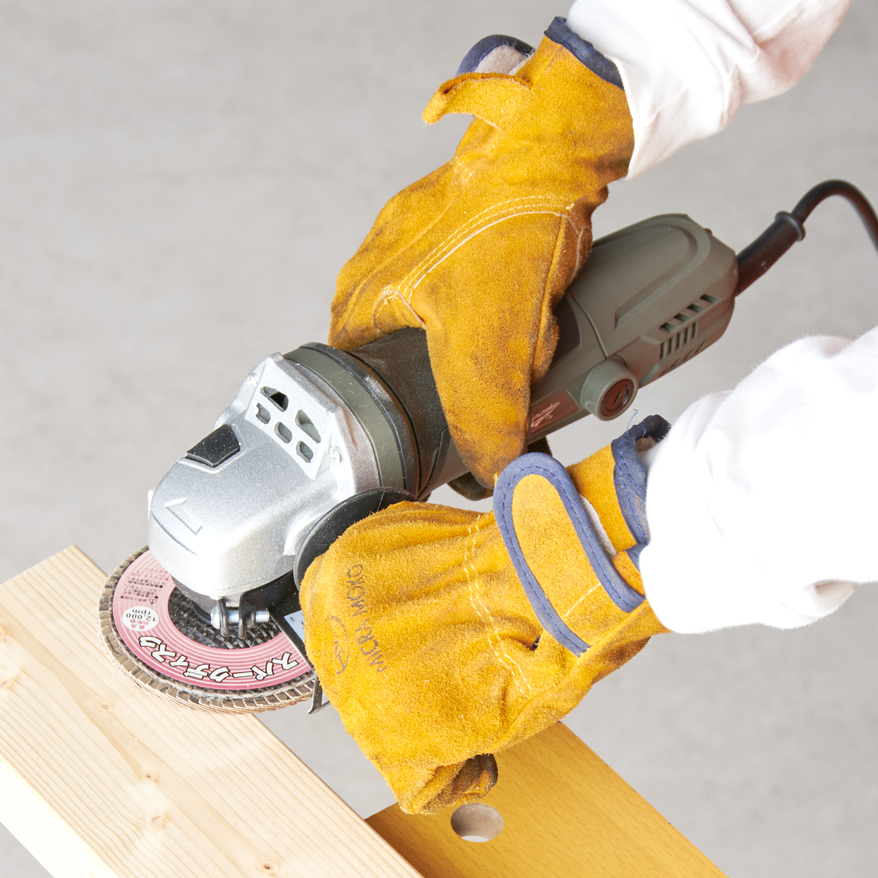 カインズ Kumimoku ACディスクグラインダー KT-05を検証レビュー