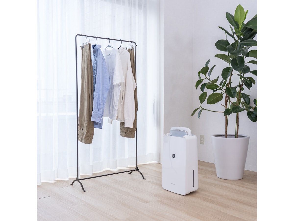 シャープ 衣類乾燥除湿機 CV-R71をレビュー!クチコミ・評判をも シャープ 衣類乾燥除湿機 CV-R71をレビュー!クチコミ・評判をも